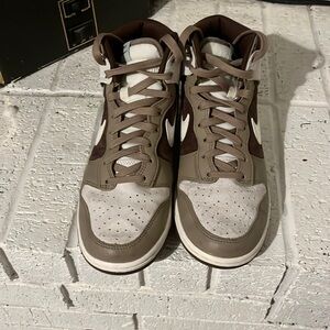 Nike Dunks light chocolate